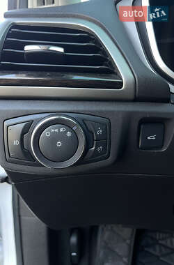 Седан Ford Fusion 2015 в 