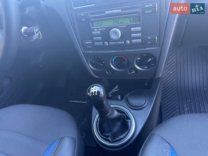 Хэтчбек Ford Fusion 2011 в Нежине