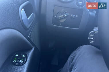 Хетчбек Ford Fusion 2011 в 