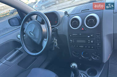 Хетчбек Ford Fusion 2003 в 