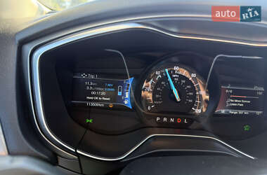 Седан Ford Fusion 2017 в 