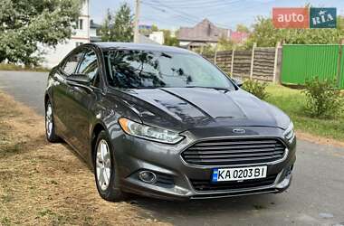 Седан Ford Fusion 2013 в 