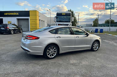 Седан Ford Fusion 2017 в 