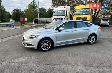 Седан Ford Fusion 2017 в 