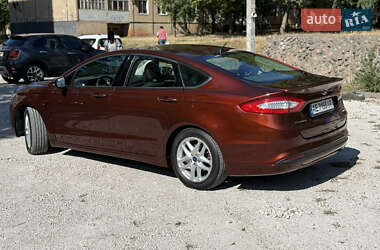 Седан Ford Fusion 2016 в 