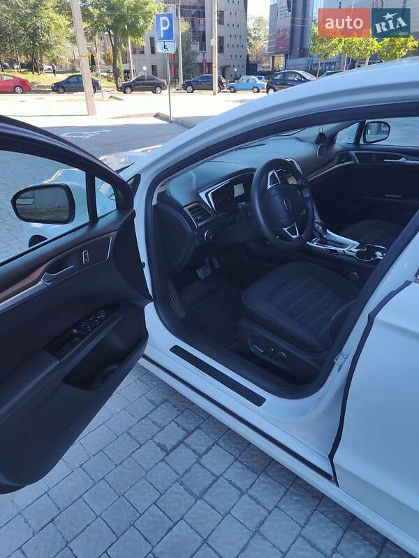 Седан Ford Fusion 2015 в Запоріжжі
