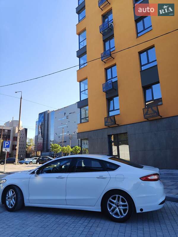Седан Ford Fusion 2015 в Запоріжжі