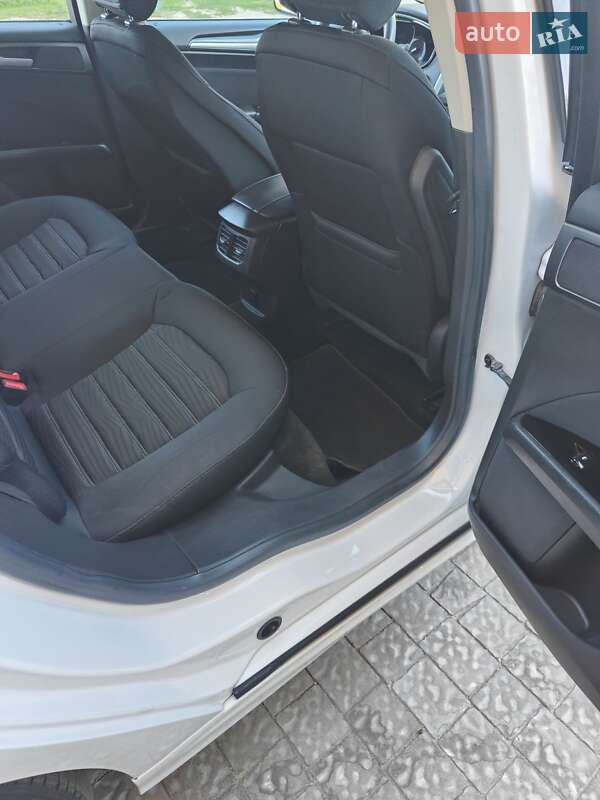 Седан Ford Fusion 2015 в Запоріжжі