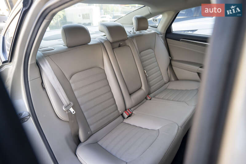 Седан Ford Fusion 2016 в Києві