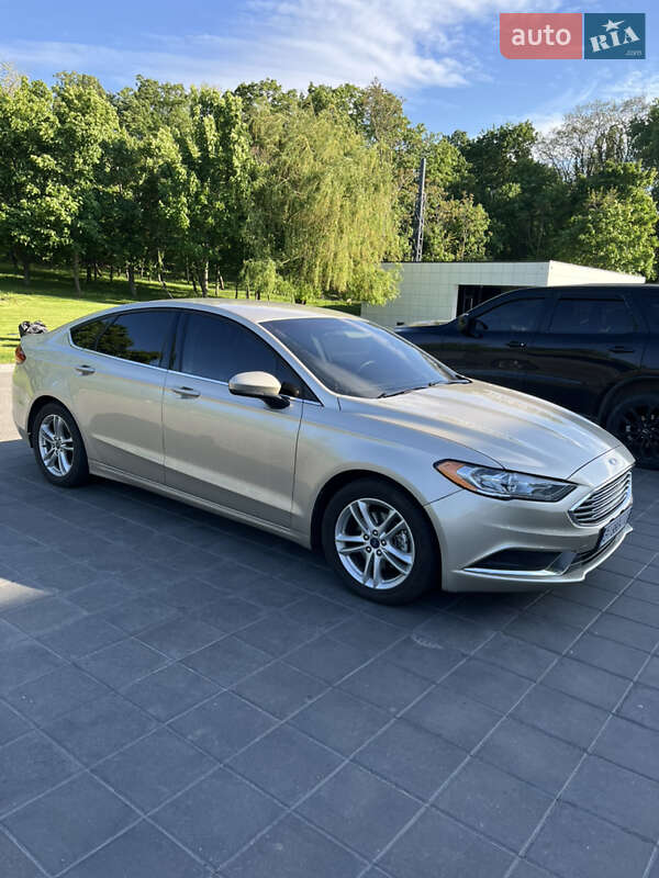 Седан Ford Fusion 2018 в Кременчуці