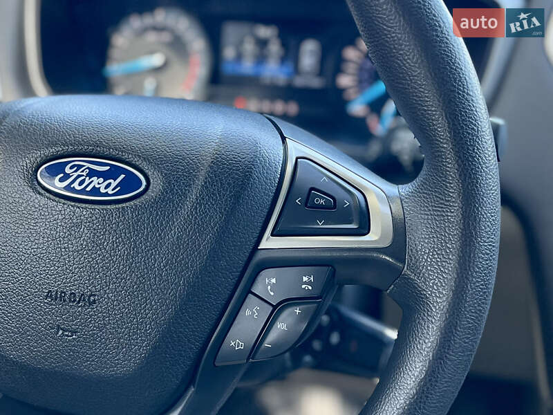 Седан Ford Fusion 2015 в Києві
