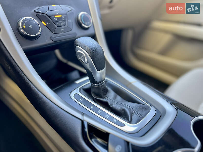 Седан Ford Fusion 2015 в Києві