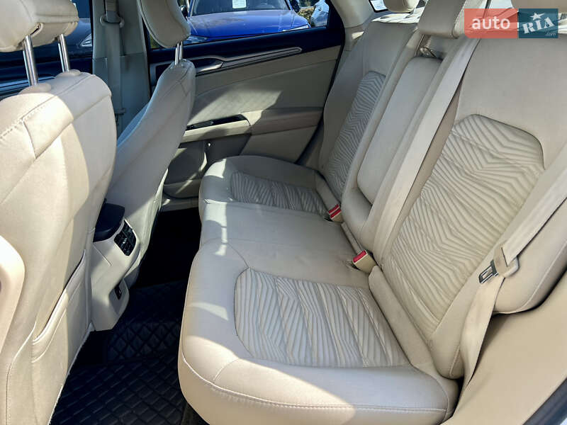 Седан Ford Fusion 2015 в Києві