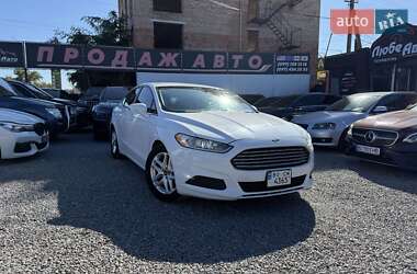 Седан Ford Fusion 2016 в 