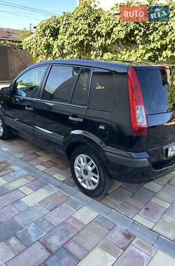 Хэтчбек Ford Fusion 2008 в 