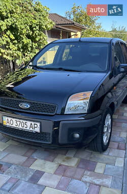 Хэтчбек Ford Fusion 2008 в 