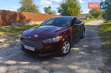 Седан Ford Fusion 2015 в 