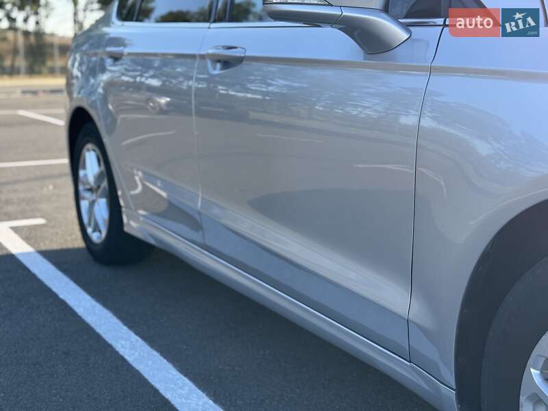 Седан Ford Fusion 2013 в Днепре