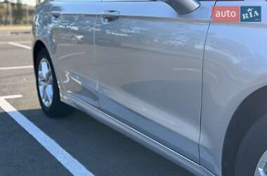 Седан Ford Fusion 2013 в 