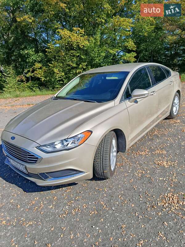Седан Ford Fusion 2016 в Дрогобичі