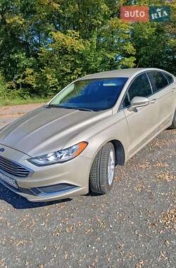 Седан Ford Fusion 2016 в 