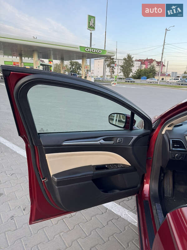 Седан Ford Fusion 2014 в Києві