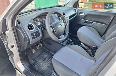 Хэтчбек Ford Fusion 2006 в 