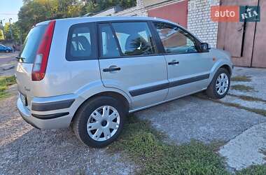 Хэтчбек Ford Fusion 2006 в 