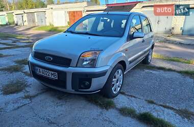 Хэтчбек Ford Fusion 2006 в 