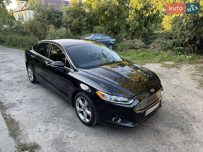 Седан Ford Fusion 2013 в Києві