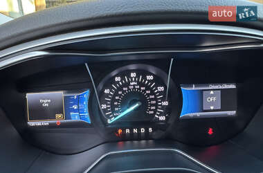 Седан Ford Fusion 2013 в 