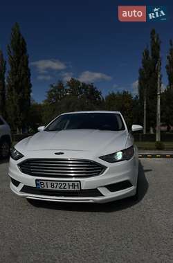 Седан Ford Fusion 2016 в 