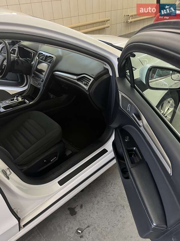 Седан Ford Fusion 2016 в Полтаві