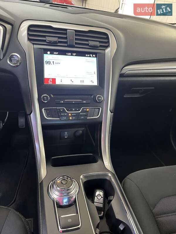 Седан Ford Fusion 2016 в Полтаві