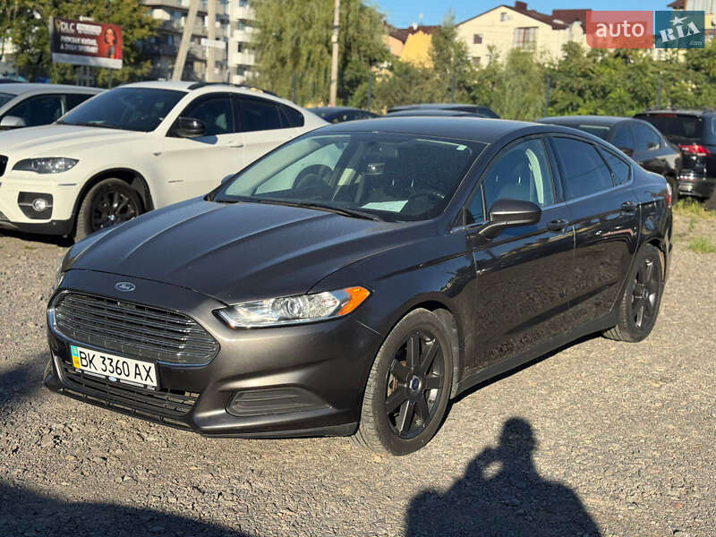 Седан Ford Fusion 2014 в 