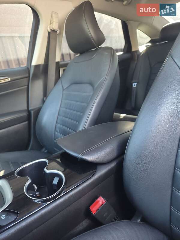 Седан Ford Fusion 2015 в Ивано-Франковске