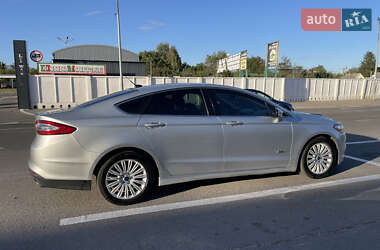Седан Ford Fusion 2014 в 