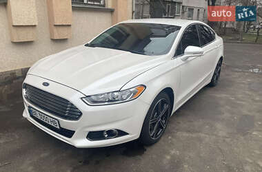 Седан Ford Fusion 2015 в 