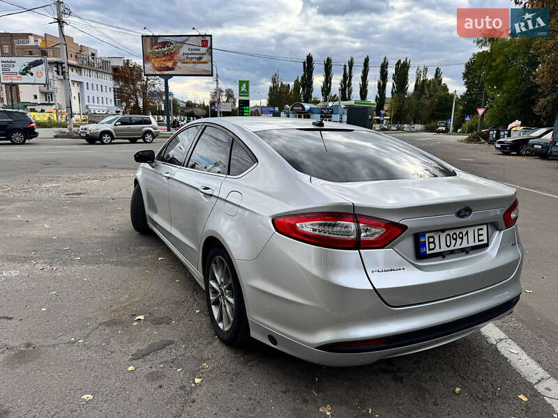 Седан Ford Fusion 2013 в Полтаві