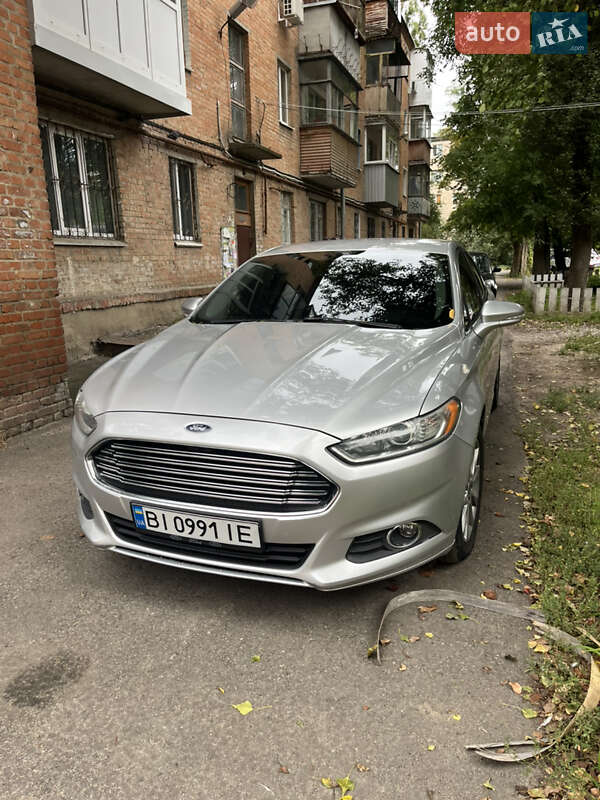 Седан Ford Fusion 2013 в Полтаві