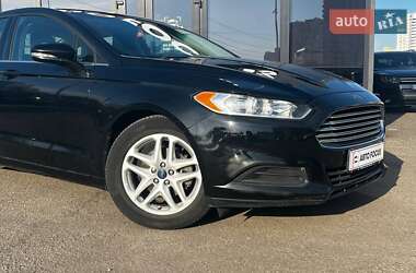 Седан Ford Fusion 2016 в 