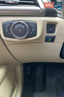 Седан Ford Fusion 2014 в 