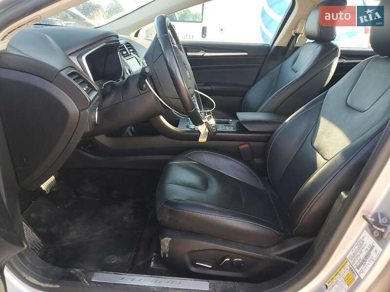 Седан Ford Fusion 2019 в Львові