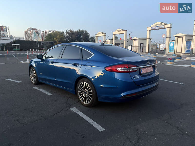 Седан Ford Fusion 2016 в Одессе