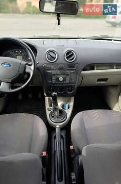 Хетчбек Ford Fusion 2006 в 