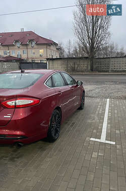Седан Ford Fusion 2013 в 