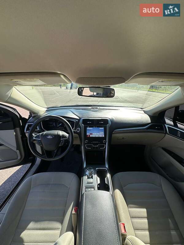 Седан Ford Fusion 2017 в Рівному