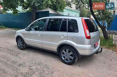 Хэтчбек Ford Fusion 2006 в 