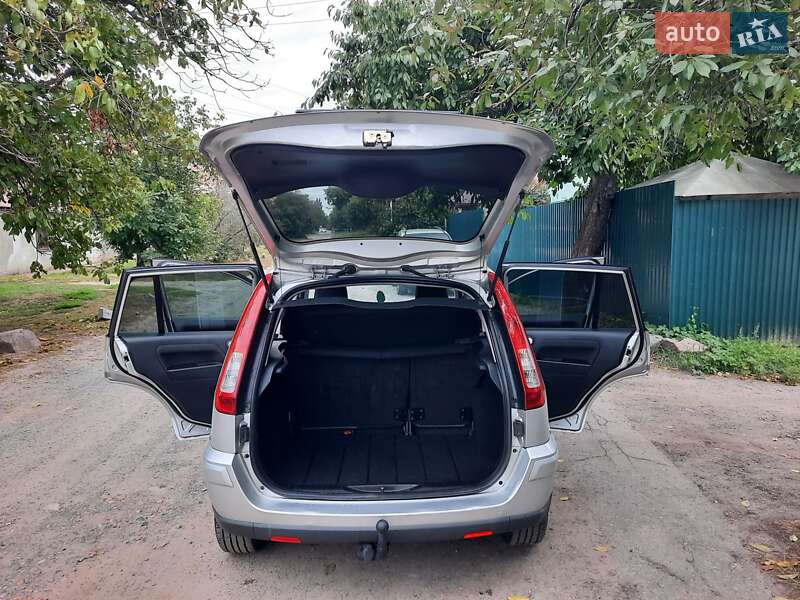 Хэтчбек Ford Fusion 2006 в Полтаве фото 70 Хэтчбек Ford Fusion 2006 в Полтаве