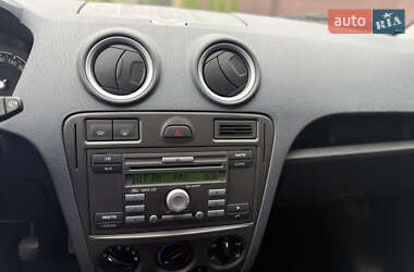 Хетчбек Ford Fusion 2009 в 